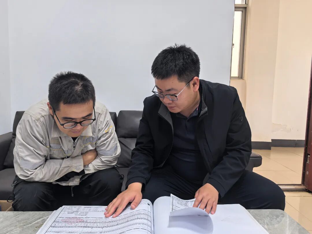 何其、覃宇翔1