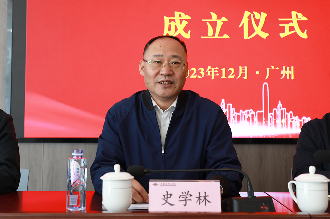2T8A4372-1.png